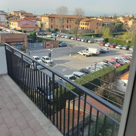 Sleep&Go Airlines Pisa Hotel Exterior photo